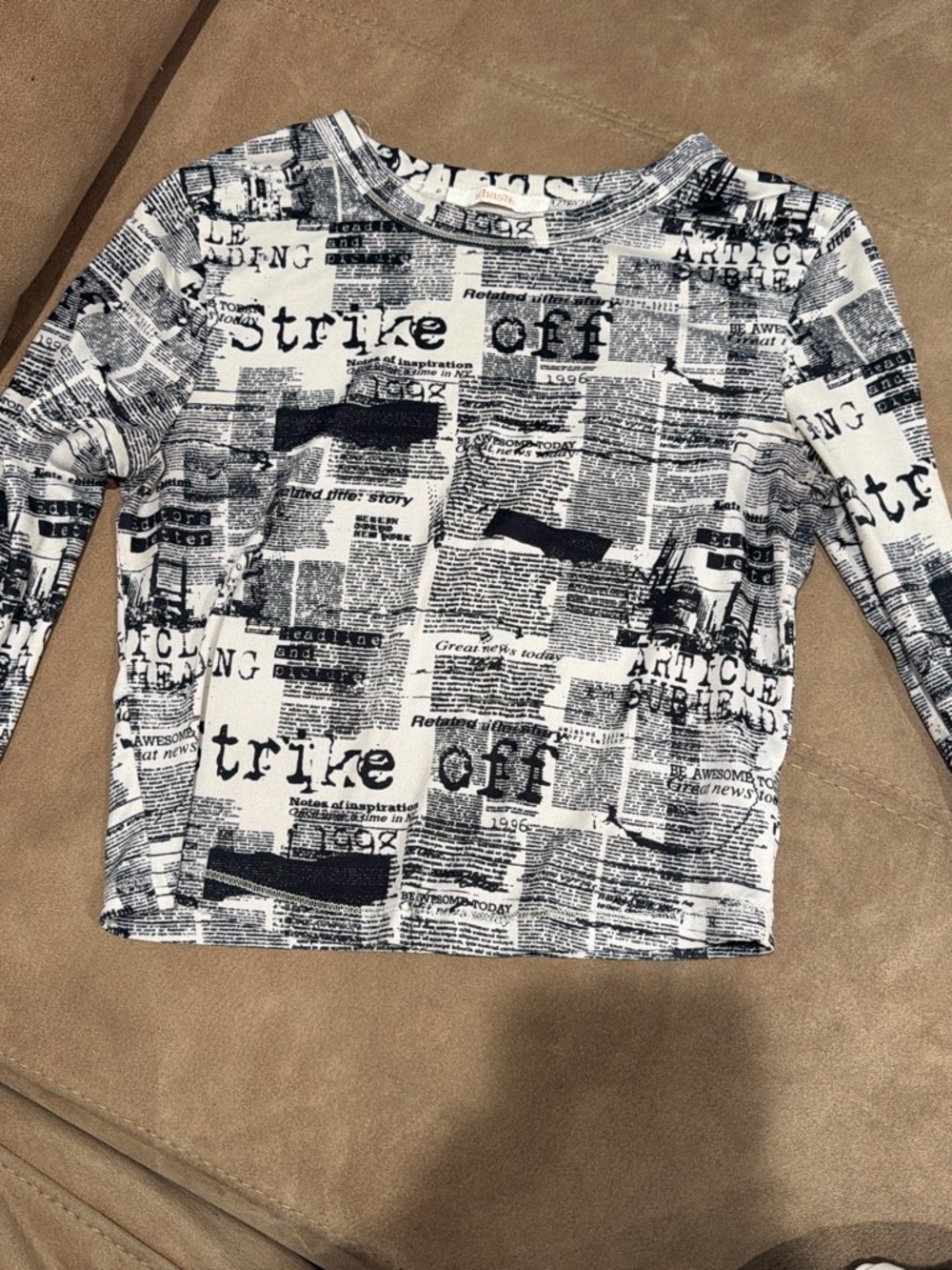 Shasa Black & White Newspaper Print Long Sleeve Top